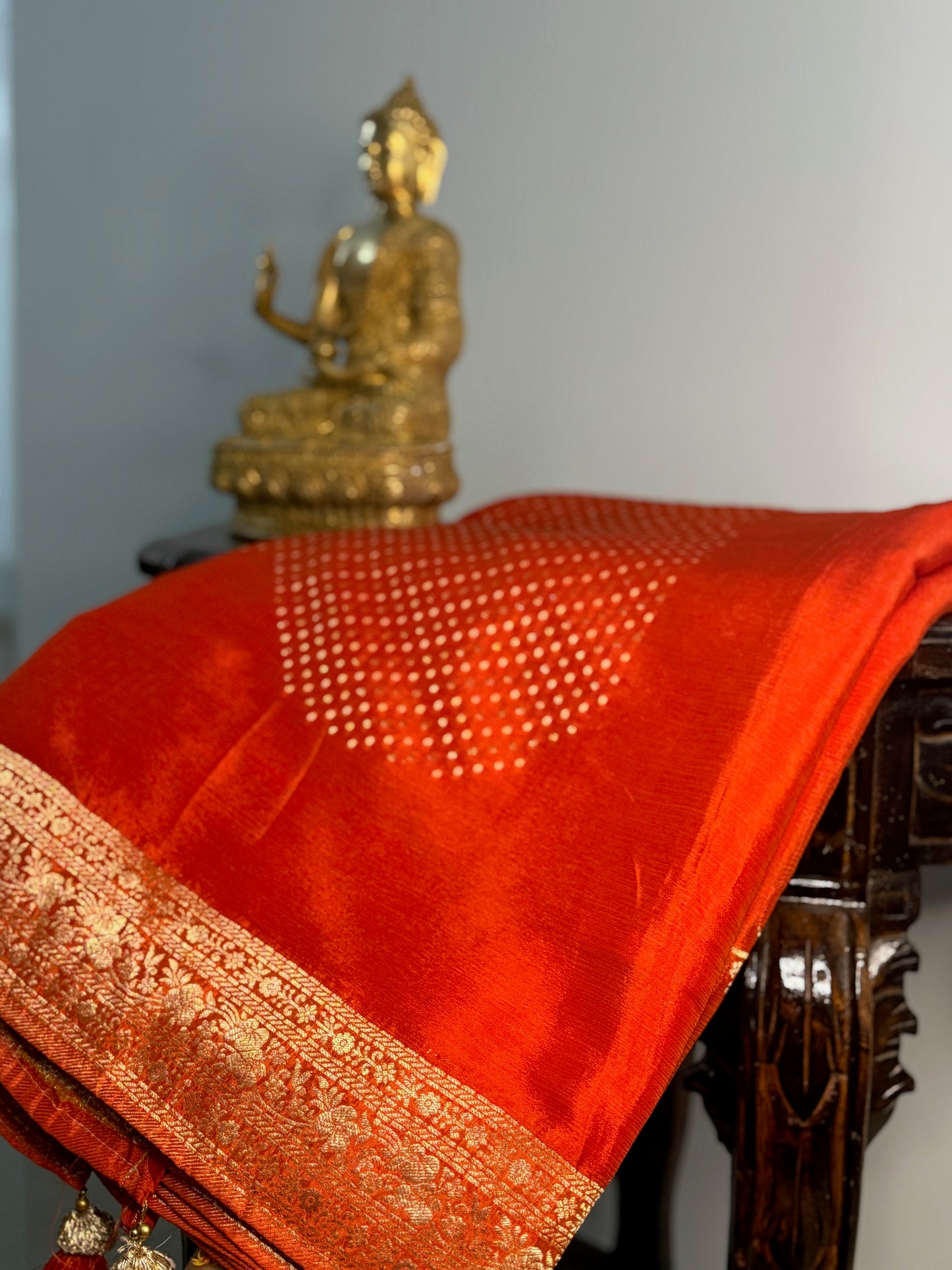 Chinon Slik Banaras